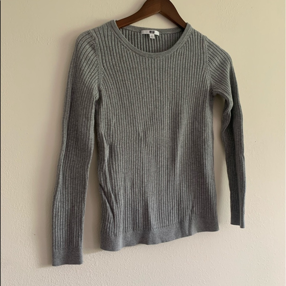 Uniqlo Grey Sweater